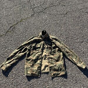 American Eagle Outfitters Camouflage Collar